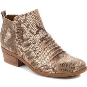 Bare Traps Grafton Snakeprint Faux Leather Ankle Booties Size 10